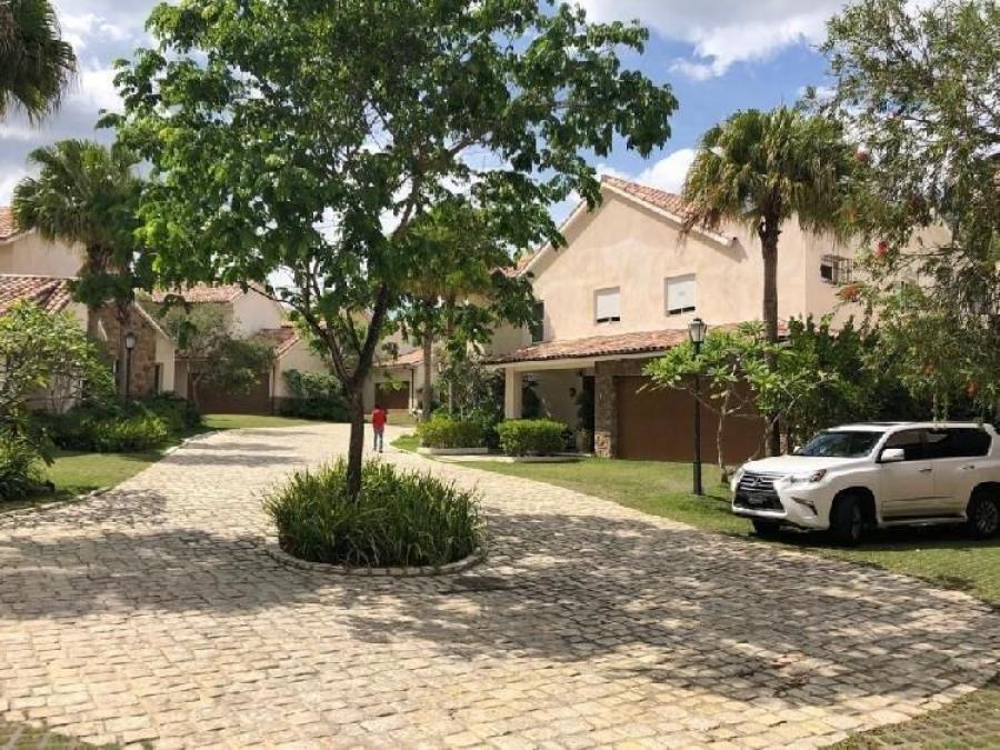 Foto Casa en Venta en Cuesta Hermosa III, Distrito Nacional, Santo Domingo - U$D 635.000 - CAV73015 - BienesOnLine