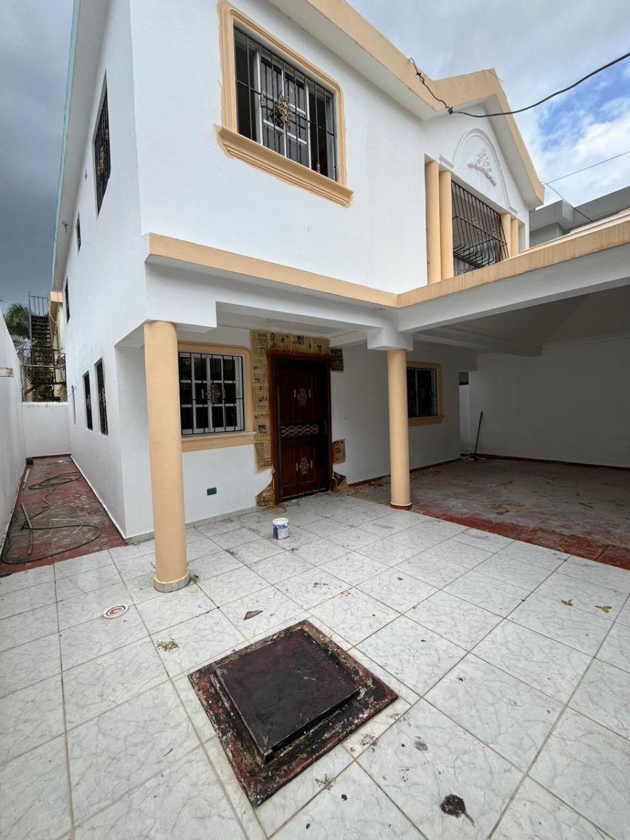 Foto Casa en Venta en Santo Domingo Este, Santo Domingo - $ 10.500.000 - CAV71504 - BienesOnLine