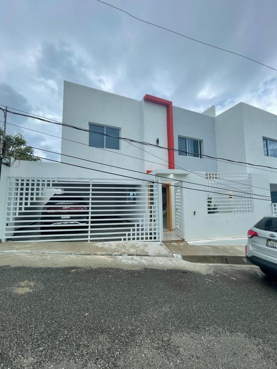 Foto Casa en Venta en MIRADOR DEL OESTE, Distrito Nacional - $ 1.270.000 - CAV31728 - BienesOnLine