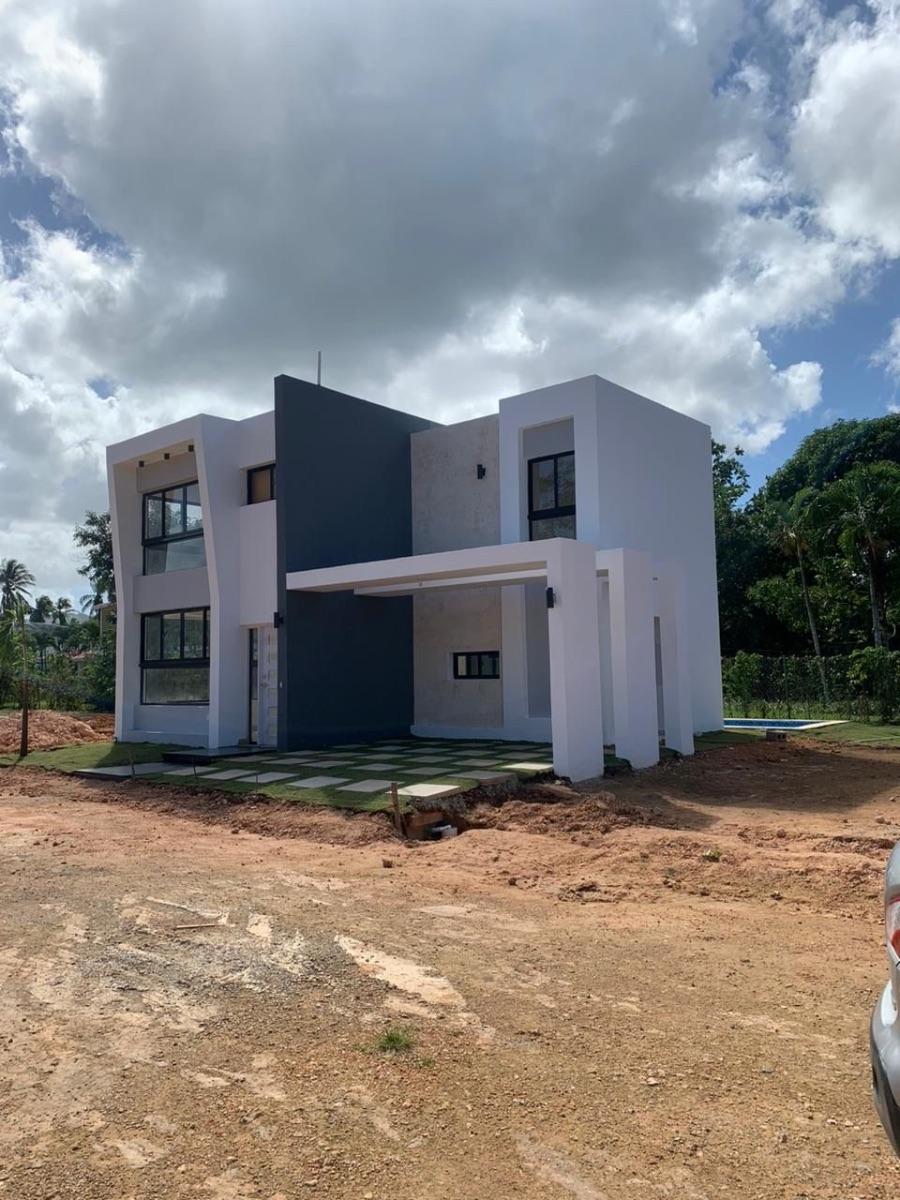 EN VENTA VILLA LAS TERRENAS, SAMANA