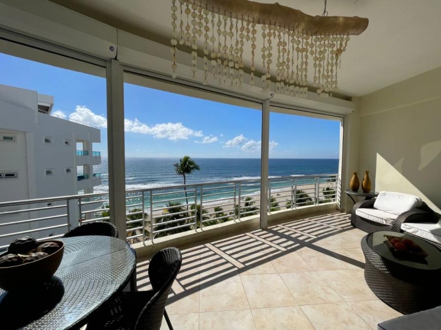 Hermoso y amplio apartamento en primera línea de playa 