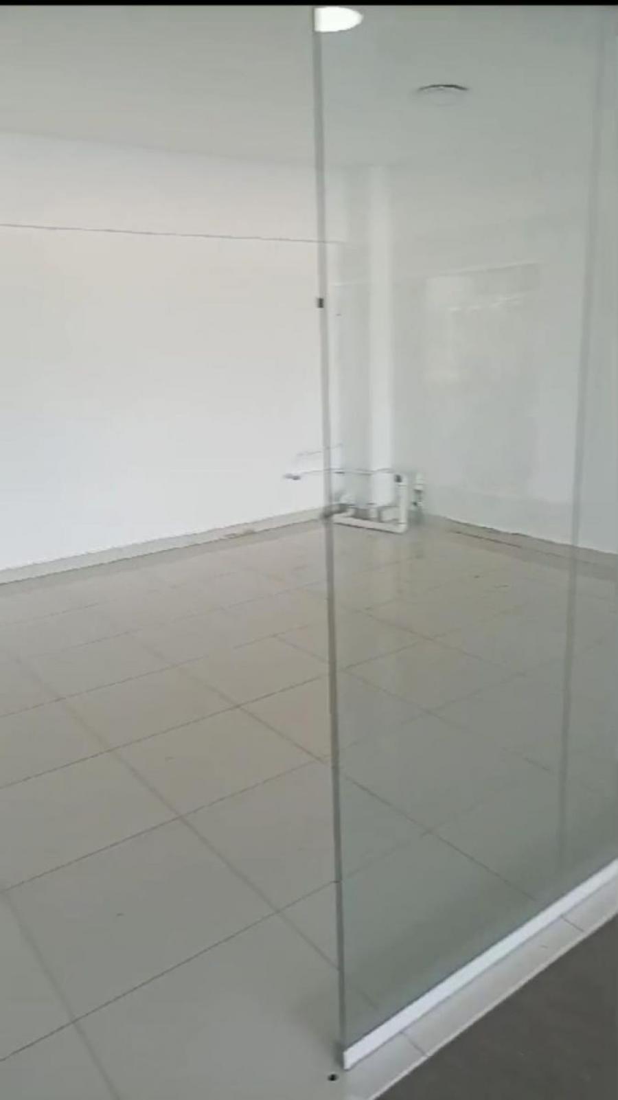 Foto Local en Alquiler en Autopista de San Isidro, Santo Domingo Oeste, Santo Domingo - $ 25.000 - LOA75035 - BienesOnLine