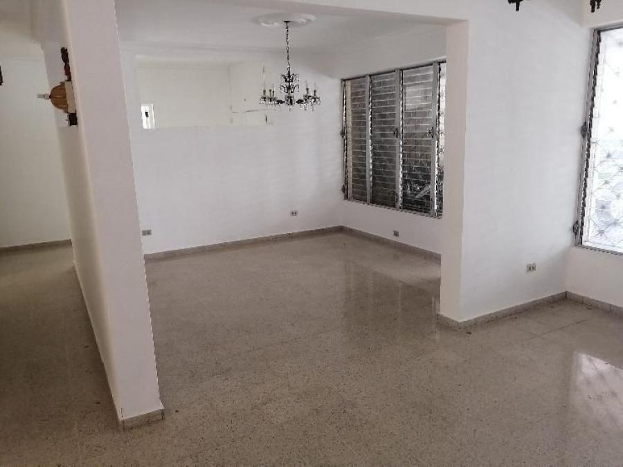 Foto Oficina en Alquiler en Naco, Distrito Nacional, Santo Domingo - U$D 1.800 - OFA73203 - BienesOnLine