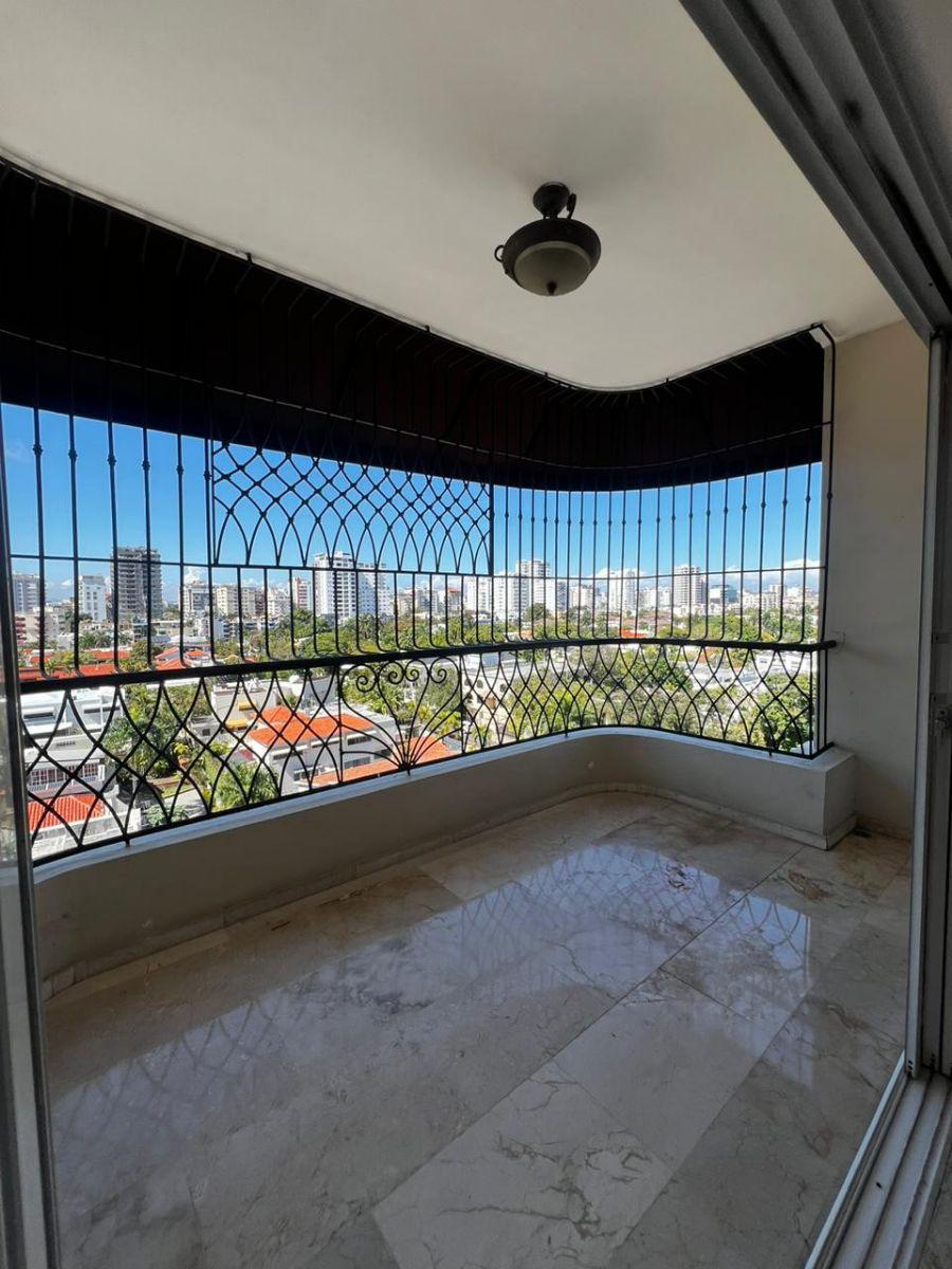 Foto Apartamento en Alquiler en Bella Vista, Distrito Nacional, Santo Domingo - U$D 2.300 - APA73962 - BienesOnLine