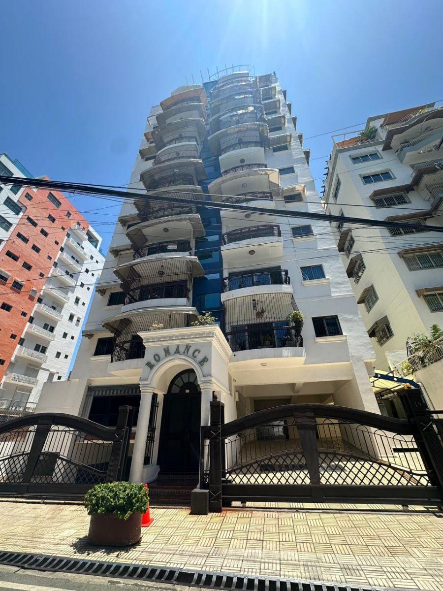 Foto Apartamento en Alquiler en Bella Vista, Distrito Nacional, Santo Domingo - U$D 1.300 - APA74053 - BienesOnLine