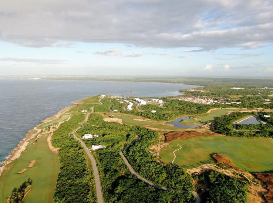 Terreno en Venta frente al campo de Golf Frente al Mar