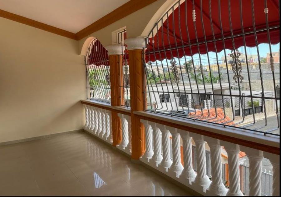 Foto Casa en Venta en Santo Domingo Este, Santo Domingo - U$D 390.000 - CAV20318 - BienesOnLine