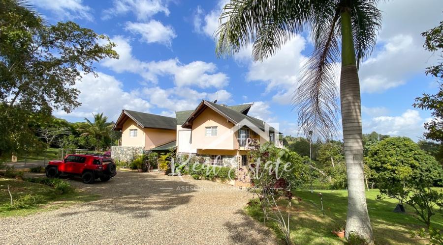 Foto Casa en Venta en Jarabacoa, La Vega - U$D 550.000 - CAV14515 - BienesOnLine