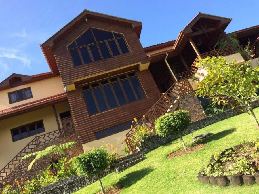 Foto Casa en Venta en Jarabacoa, Jarabacoa, La Vega - U$D 1.100.000 - CAV15782 - BienesOnLine