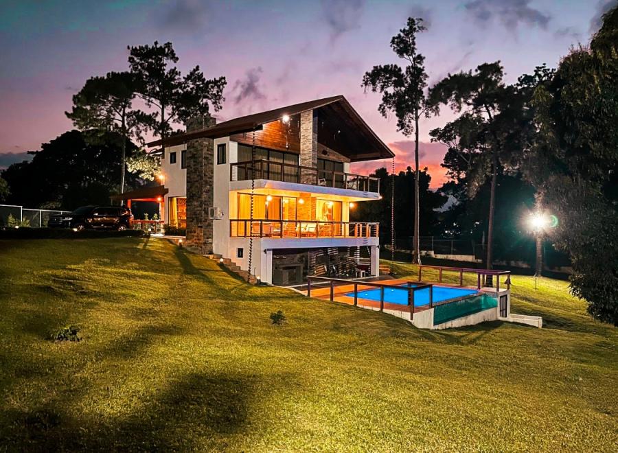 Villa moderna de venta en Jarabacoa 