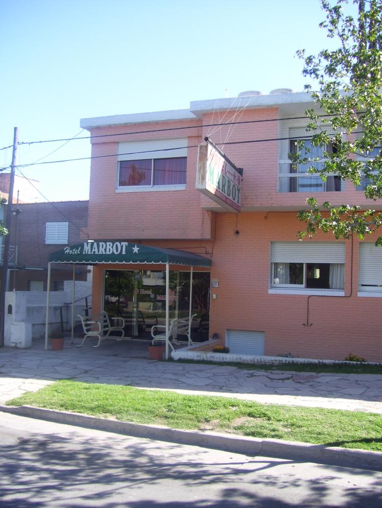 Foto Hotel en Venta en centro, VILLA CARLOS PAZ ARGENTINA, Montevideo - U$D 750.000 - HOV2065 - BienesOnLine