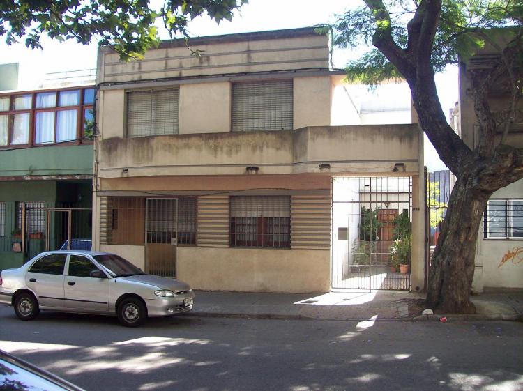 Foto Casa en Venta en Tres Cruces, Montevideo, Montevideo - U$D 220.000 - CAV2440 - BienesOnLine