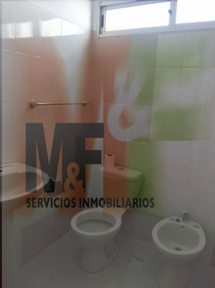 Apartamento de 2 dormitorios en el centro en alquiler.