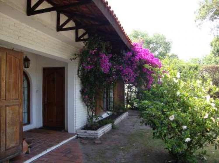 Foto Casa en Venta en Carrasco Norte, Montevideo, Montevideo - U$D 180.000 - CAV1829 - BienesOnLine