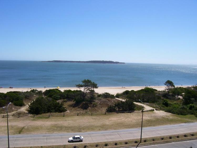 Foto Apartamento en Venta en Playa Mansa, Punta del Este, Maldonado - U$D 450.000 - APV4340 - BienesOnLine