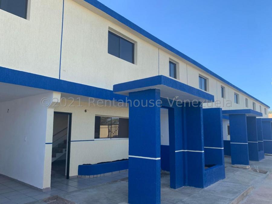 +58 414-6954944 MLS #22-12906  Townhouse en Venta en Puerta Maraven, Falcon 