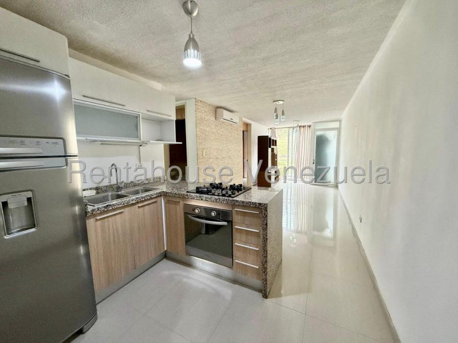 En Alquiler Bonito Y Cómodo Apartamento En El Encantado 25-13184