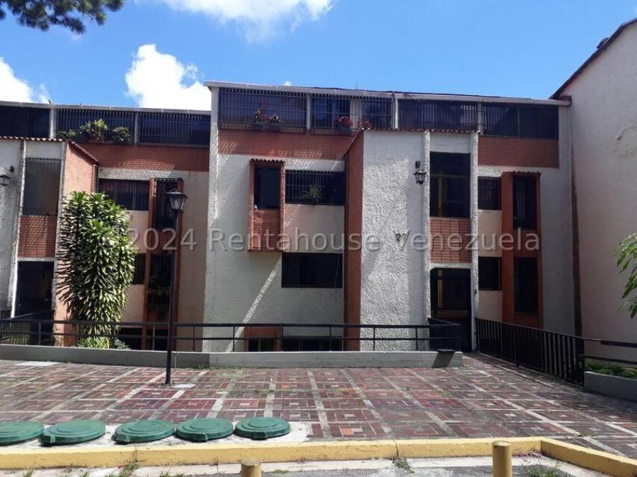 Bello y Amplio apartamento Dúplex En Venta Rosalito San Antonio de Los Altos, Miranda 