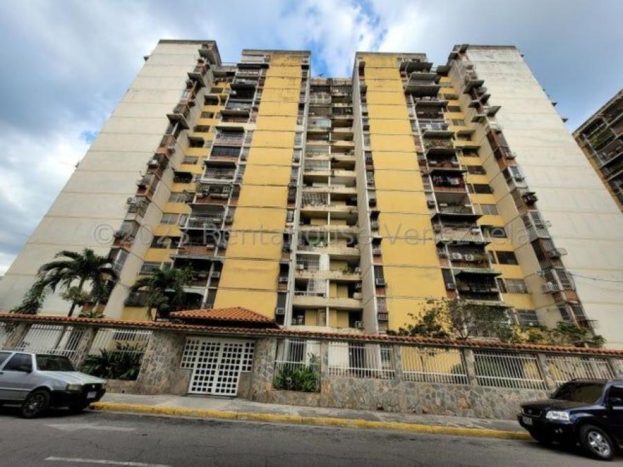 Oportunidad de inversión en amplio apartamento en San Jacinto, Maracay