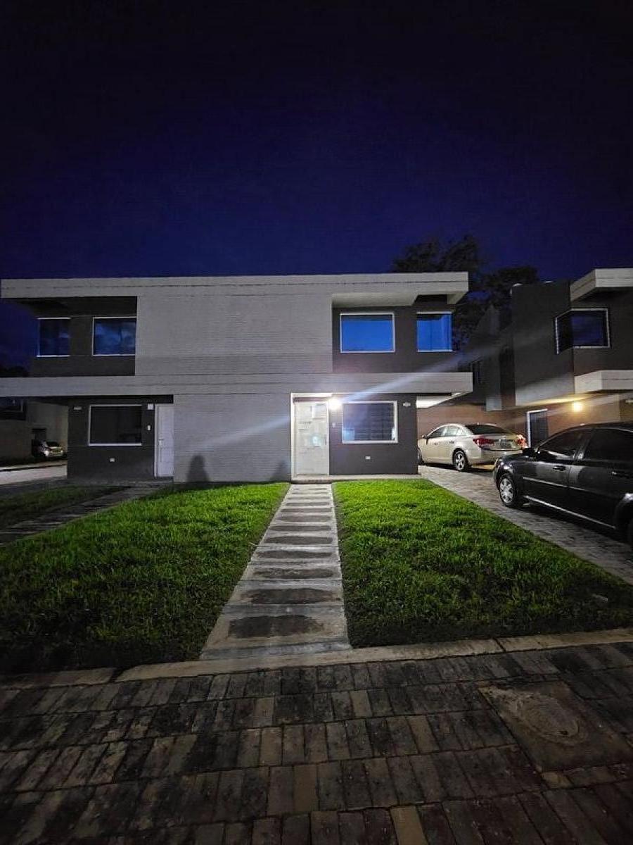 Foto Casa en Venta en Res Casa Verde, San Diego, Carabobo - U$D 137.000 - CAV239840 - BienesOnLine