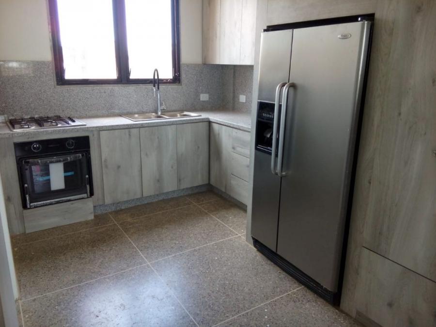 Foto Apartamento en Venta en AV FUERZAS ARMADAS, Maracaibo, Zulia - U$D 14.000 - APV129285 - BienesOnLine