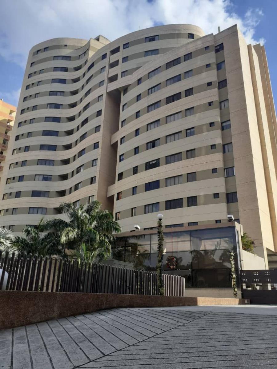  Apartamento Residencias Plaza Real -  Los mangos