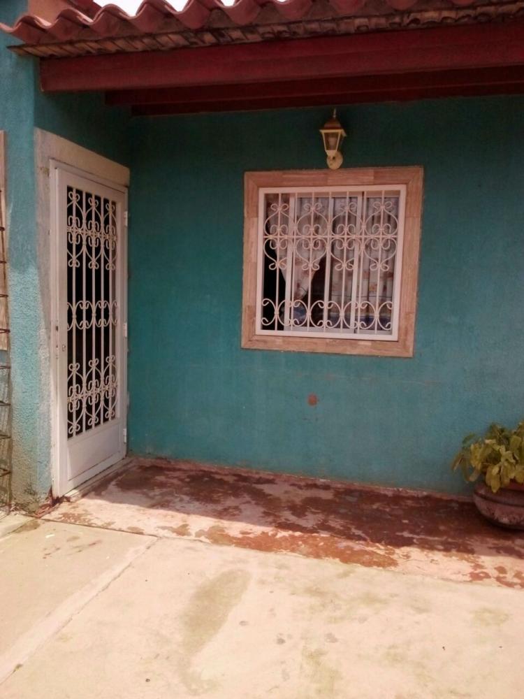 Foto Casa en Venta en La Urbanización Piedras Del Sol, Tercera Etapa., Maracaibo, Zulia - BsF 8.000.000 - CAV85710 - BienesOnLine