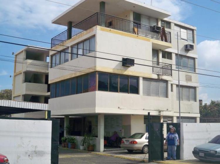 Foto Edificio en Alquiler en Maracaibo, Zulia - BsF 18.000 - EDA18137 - BienesOnLine