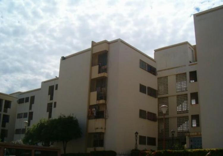 Foto Apartamento en Venta en Pomona, Maracaibo, Zulia - BsF 295.000 - APV19010 - BienesOnLine