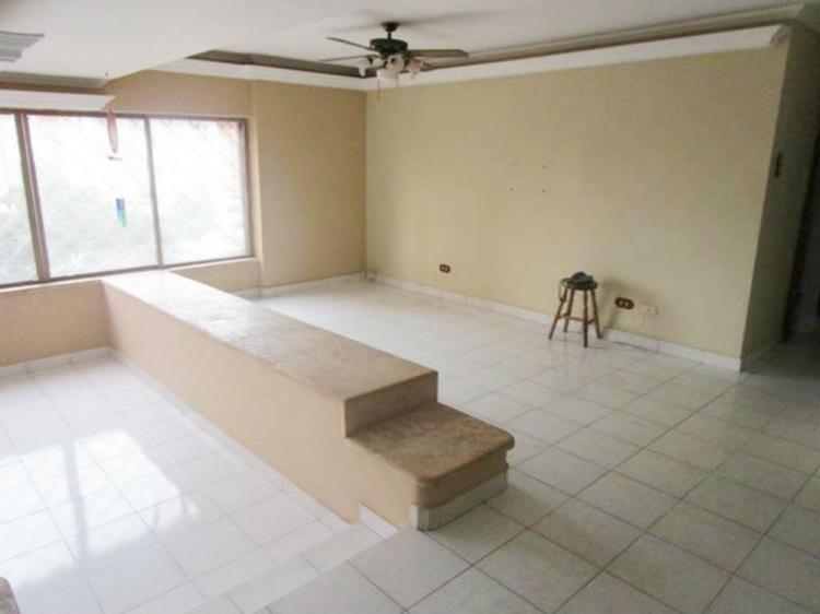 Foto Apartamento en Venta en La Lago, Maracaibo, Zulia - BsF 217.000.000 - APV83627 - BienesOnLine