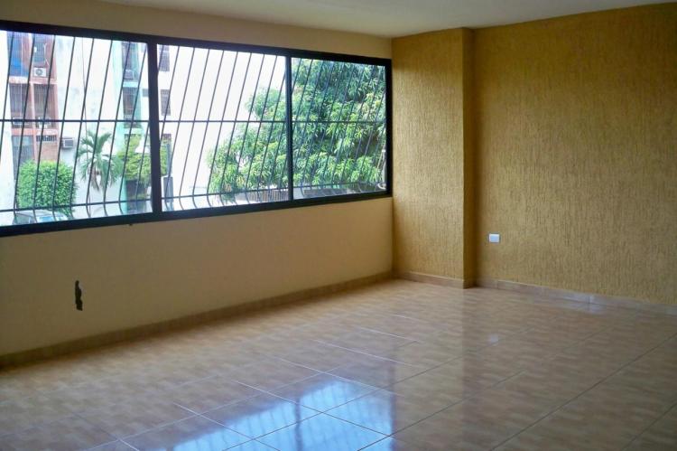 Foto Apartamento en Venta en Maracaibo, Zulia - BsF 500.000 - APV30254 - BienesOnLine