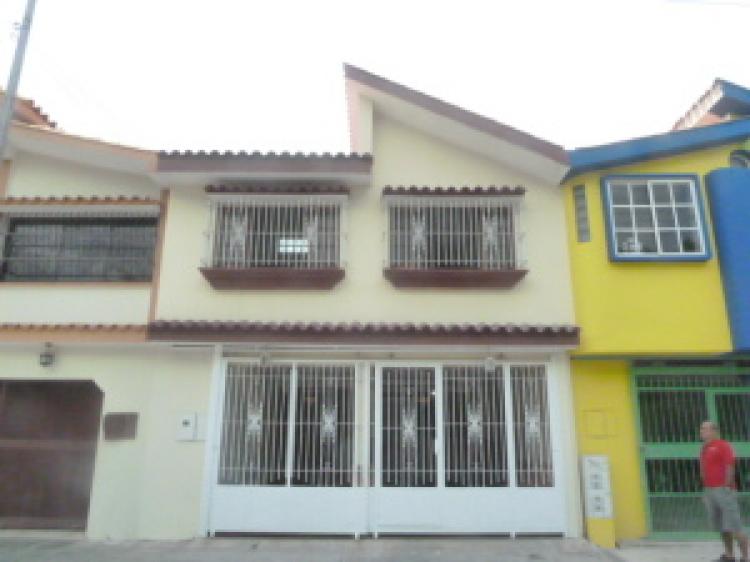 Foto Casa en Venta en Monteserino, Valencia, Carabobo - BsF 900.000 - CAV25756 - BienesOnLine