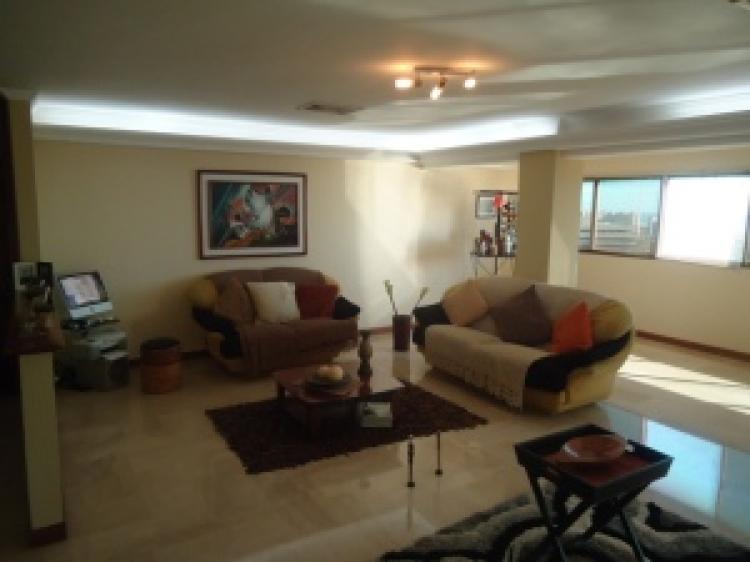 Foto Apartamento en Venta en Valle Frio, Maracaibo, Zulia - BsF 2.795.000 - APV45975 - BienesOnLine