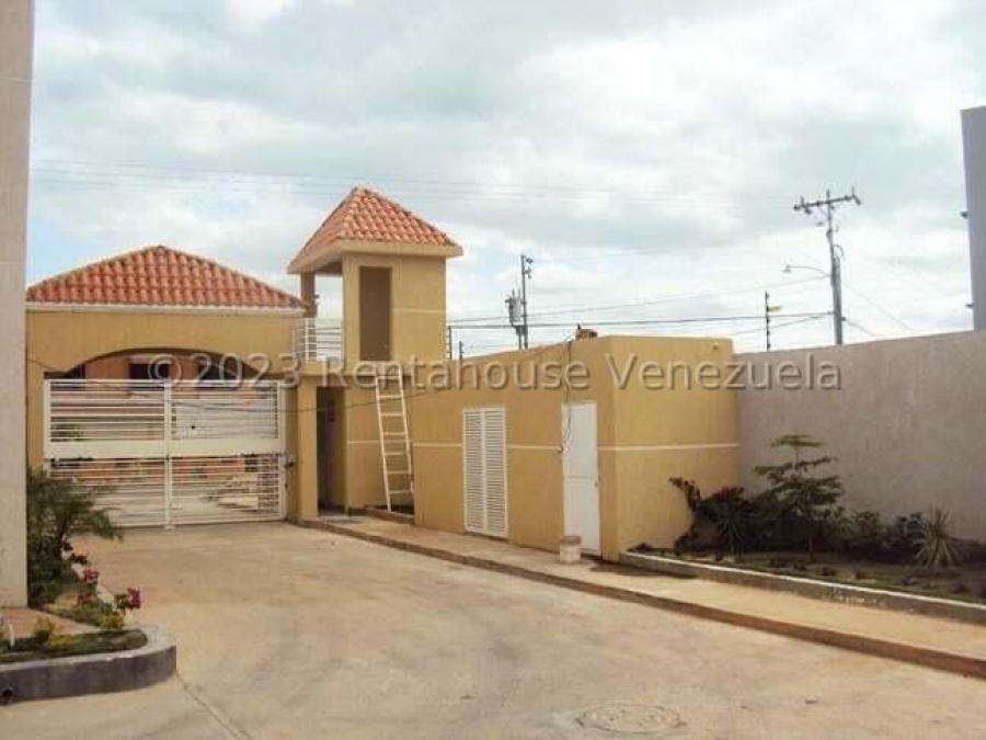 23-32246 Townhouse en Venta Lago Mar Beach Maracaibo