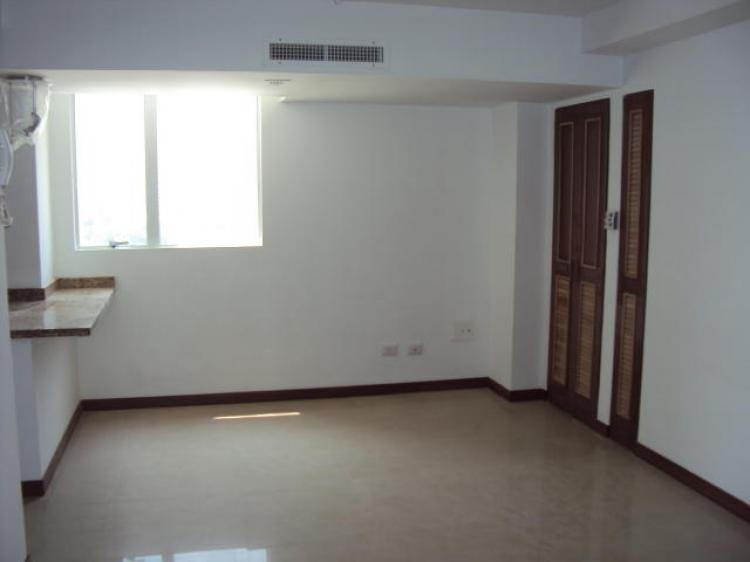 Foto Apartamento en Venta en El Milagro, Maracaibo, Zulia - BsF 750.000 - APV17234 - BienesOnLine