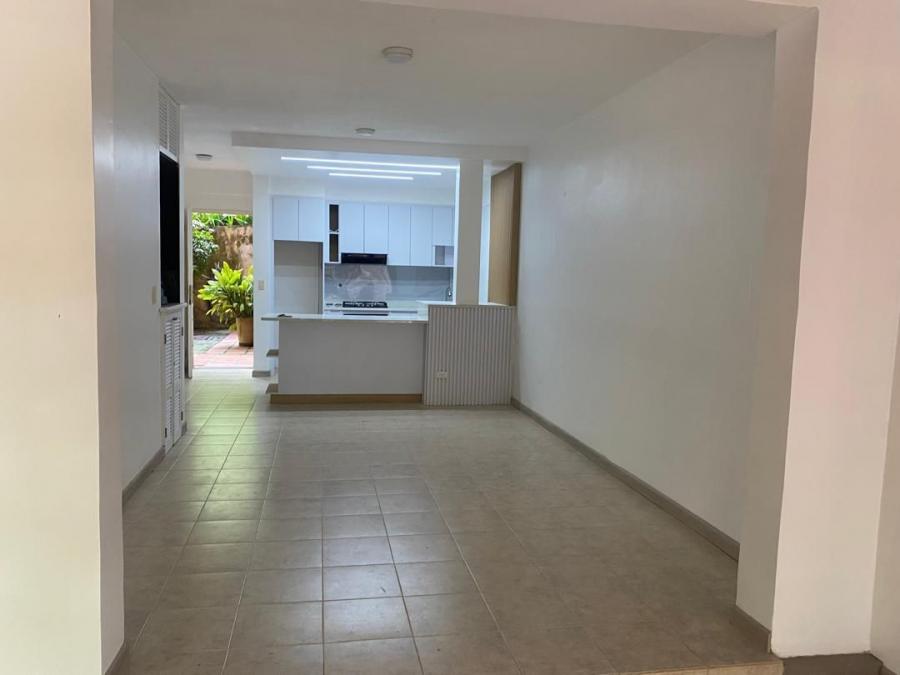 Foto Apartamento en Alquiler en Valencia, Carabobo - U$D 350 - APA240437 - BienesOnLine