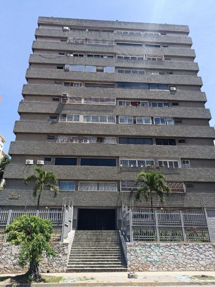 ALQUILO APARTAMENTO EN RESIDENCIAS RIO LAMA 4