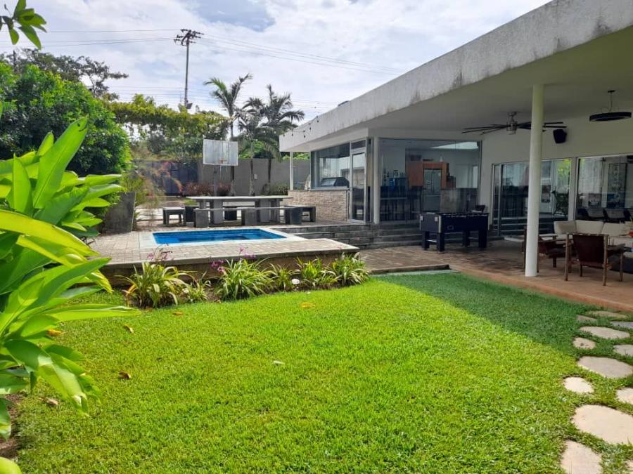 Foto Casa en Venta en Valencia, Carabobo - U$D 350.000 - CAV238550 - BienesOnLine