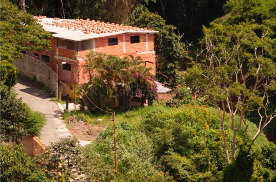 Amplia Casa en Construcción En Venta La Unión Caracas  