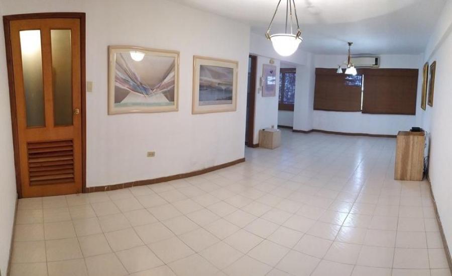 Foto Apartamento en Venta en La Trigalea, Valencia, Carabobo - BsF 28.000 - APV126677 - BienesOnLine