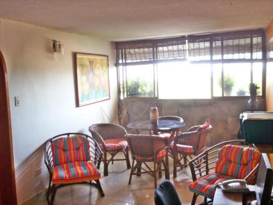 Foto Apartamento en Venta en GIRARDOT, Maracay, Aragua - BsF 18.000 - APV113014 - BienesOnLine