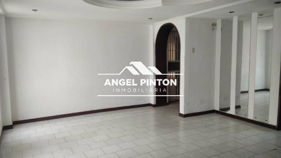 Foto Apartamento en Alquiler en CENTRO, Maracaibo, Zulia - U$D 170 - APA240313 - BienesOnLine