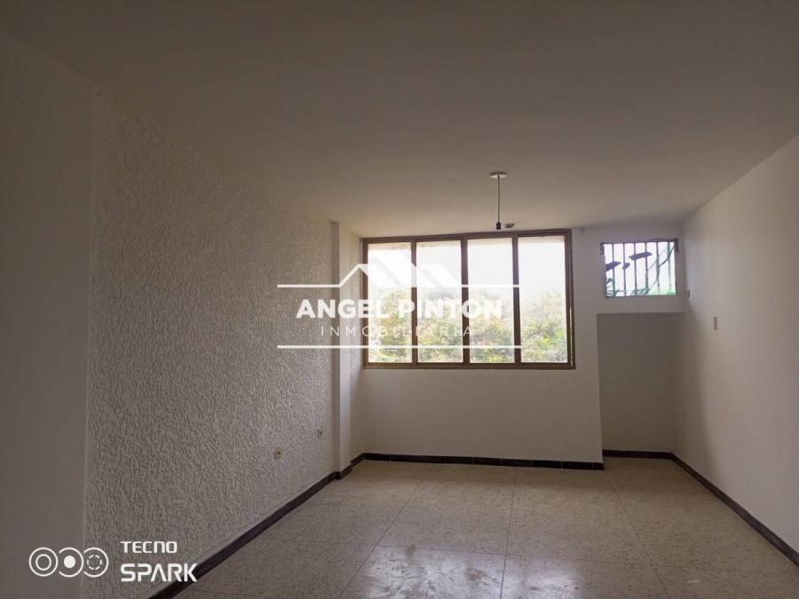 Foto Apartamento en Alquiler en Maracaibo, Zulia - U$D 160 - APA240095 - BienesOnLine