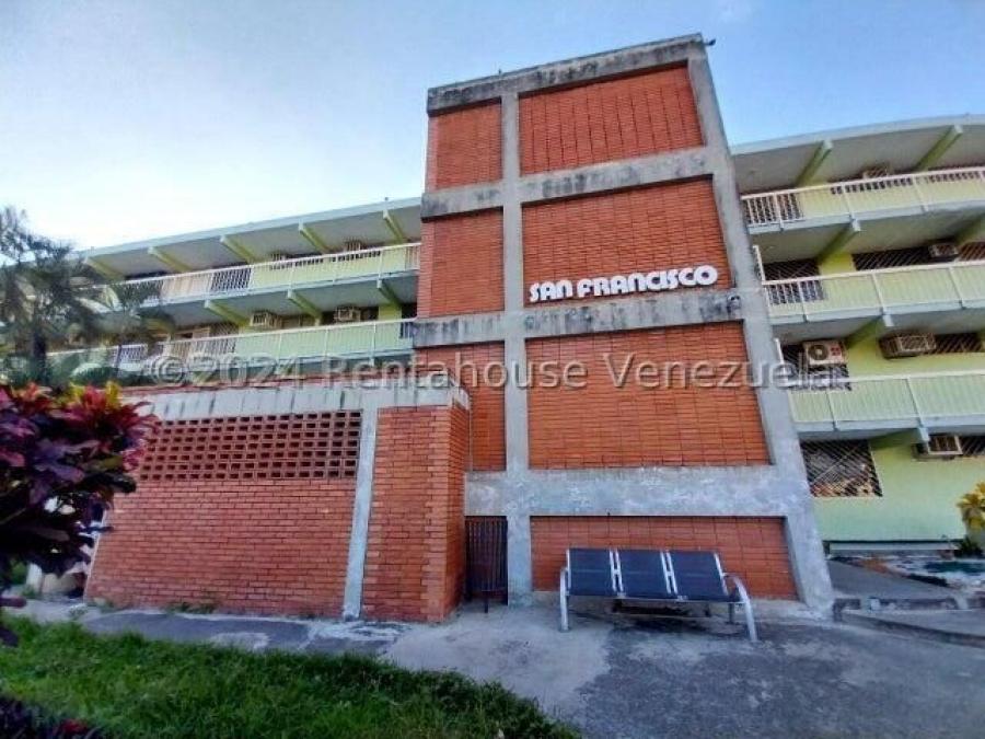 Apartamento en alquiler amoblado Urb. Los Caguaramos 24-16788