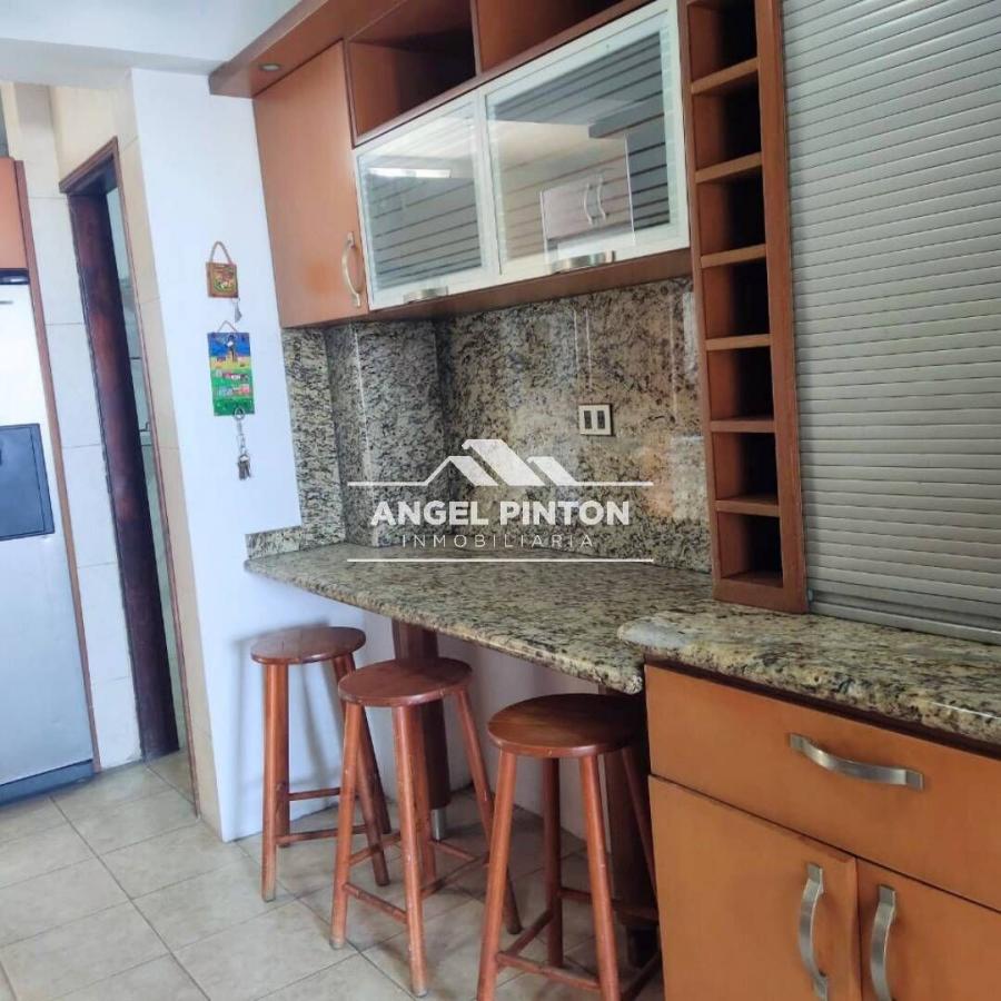 Foto Apartamento en Alquiler en Maracaibo, Zulia - U$D 300 - APA228878 - BienesOnLine