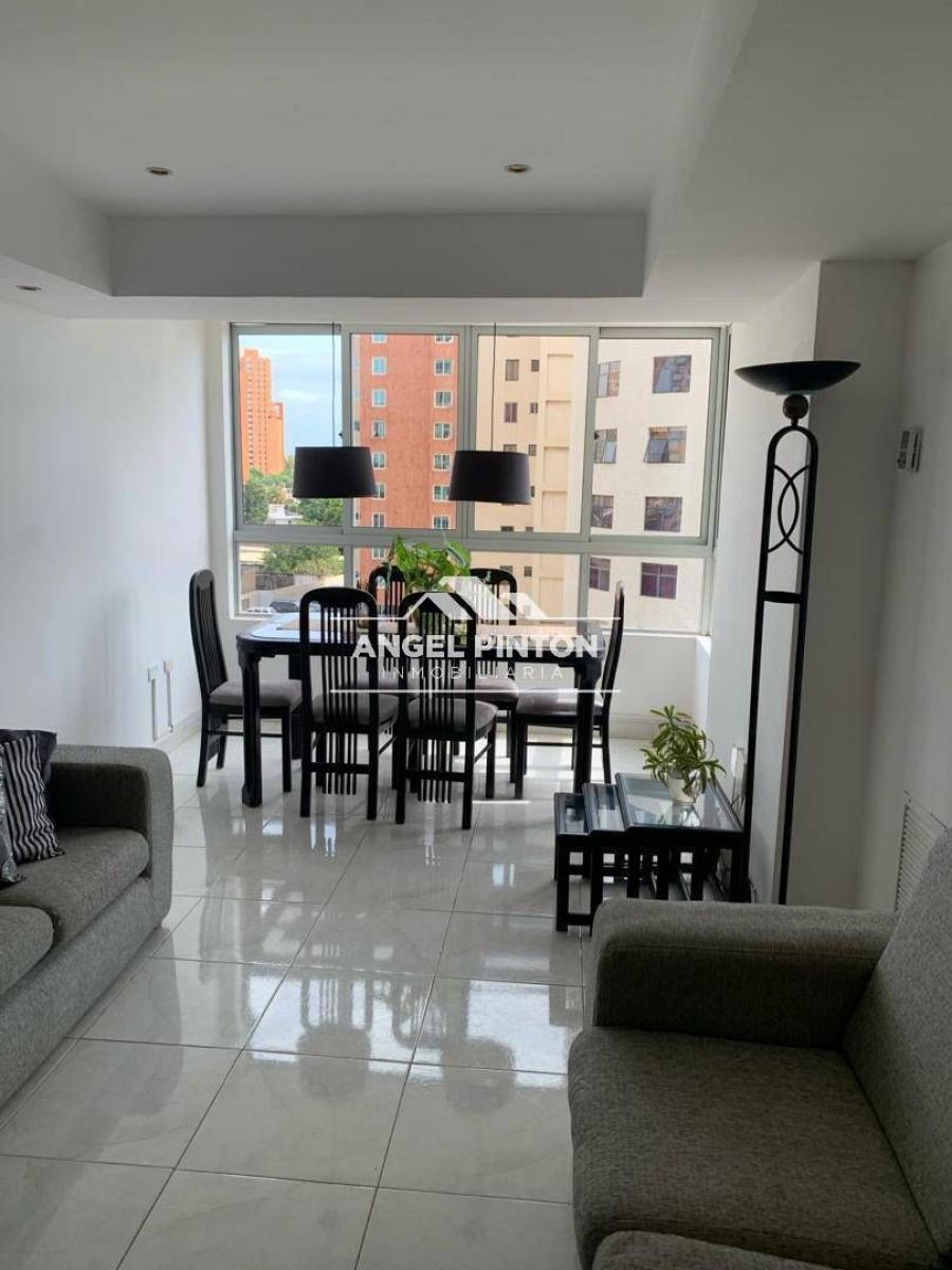 Foto Apartamento en Alquiler en Av El Milagro, Maracaibo, Zulia - U$D 600 - APA230072 - BienesOnLine