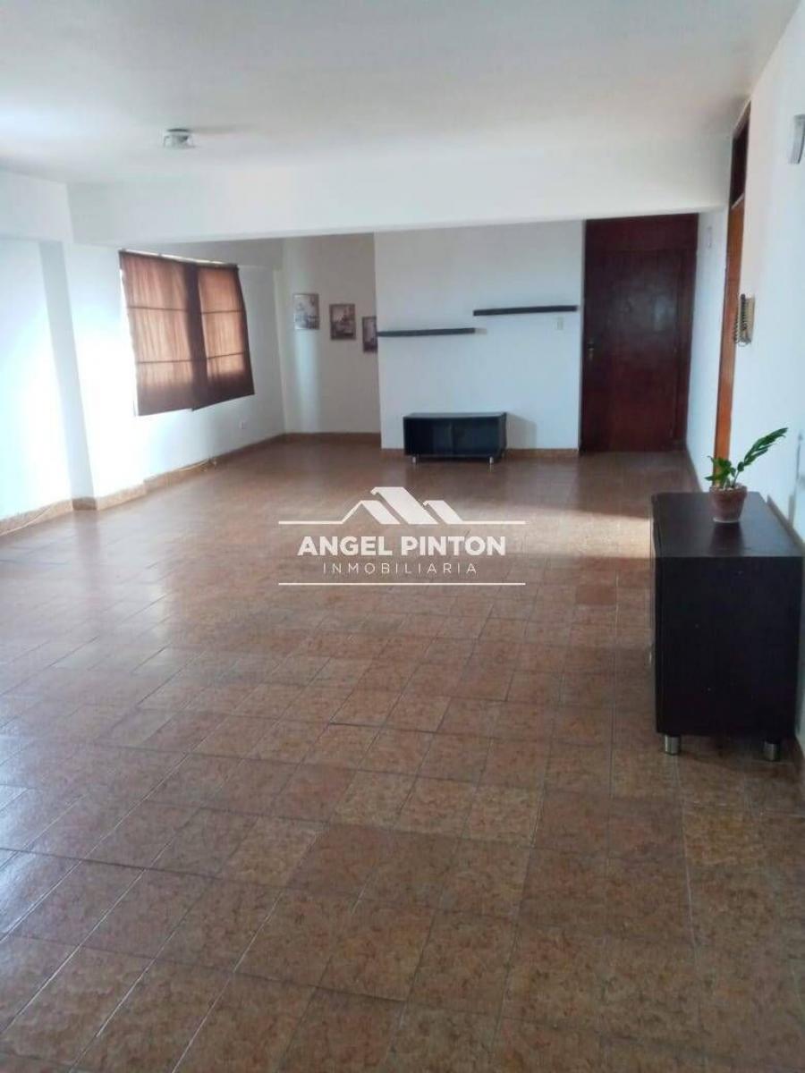 APARTAMENTO EN ALQUILER EN AV LAS DELICIAS MARACAIBO API 0152 