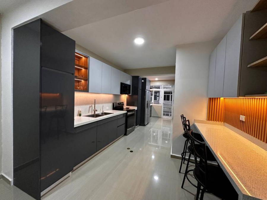 Foto Apartamento en Alquiler en Valencia, Carabobo - U$D 950 - APA247725 - BienesOnLine