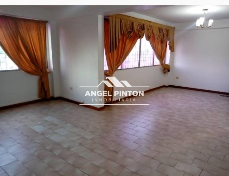 APARTAMENTO EN ALQUILER RES LA MUCHACHERA MARACAIBO API 7450