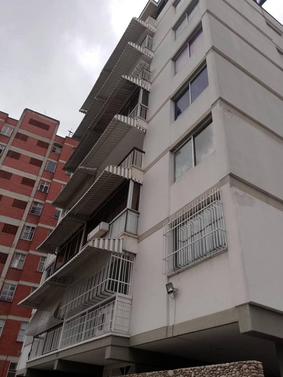 Foto Apartamento en Alquiler en Caracas, Distrito Federal - U$D 700 - APA230846 - BienesOnLine